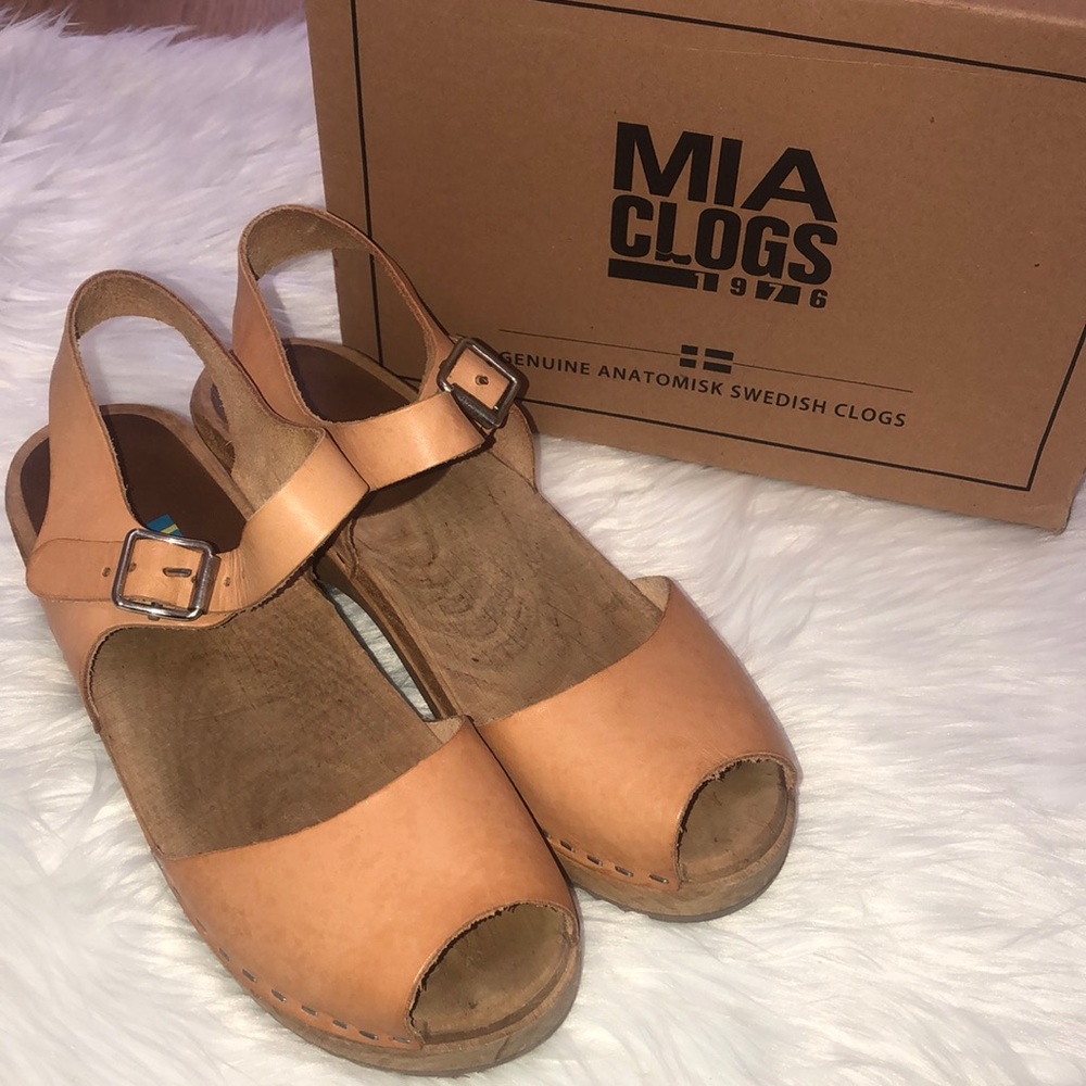 MIA clogs. Size 38. Color=Natural.
